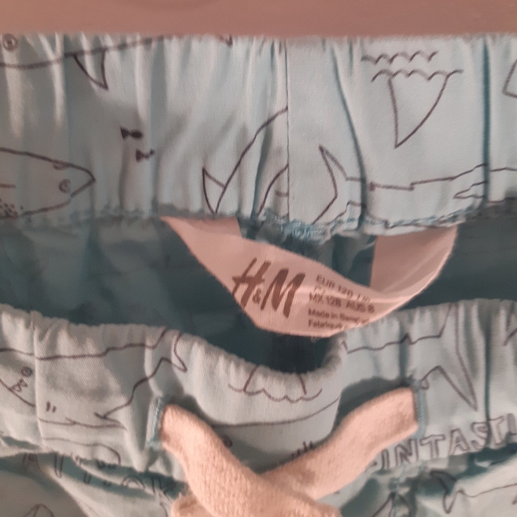3/15$ H&M size 7 boy shorts - Picture 2 of 3